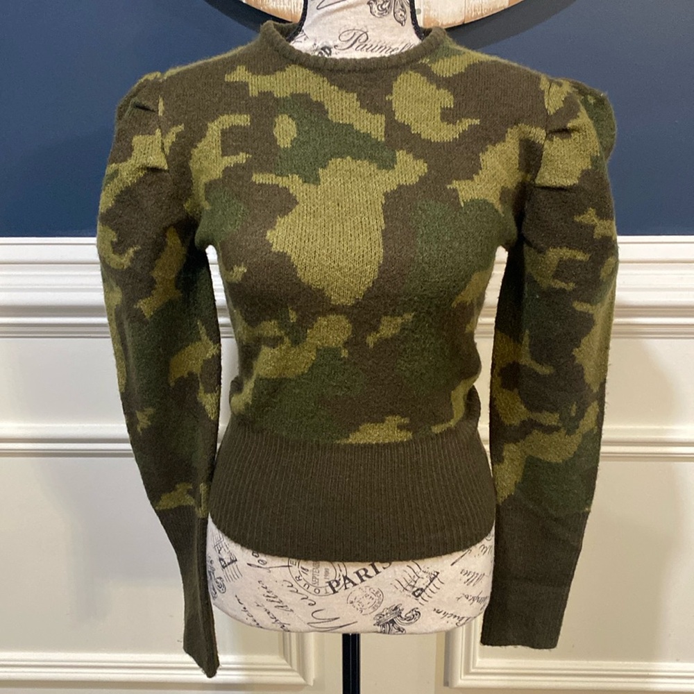 Venus sweater